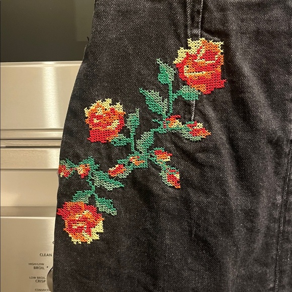 TOPSHOP: Black Mini Denim Skirt - Picture 2 of 5